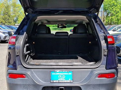 Used 2016 Jeep Cherokee Limited AWD/4WD image 29