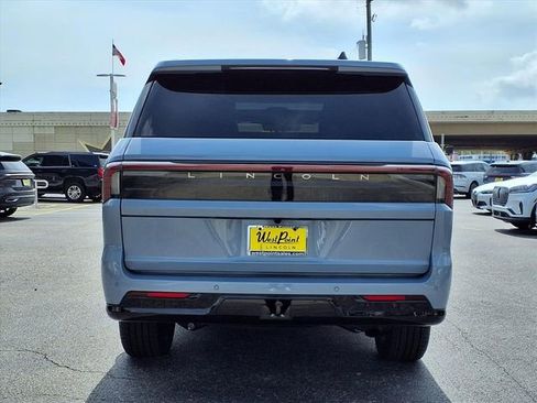 New 2025 Lincoln Navigator L Reserve w/ Jet Appearance Package image 5