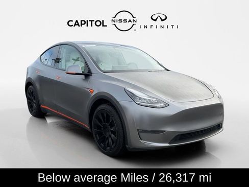 Used 2020 Tesla Model Y Long Range image 4