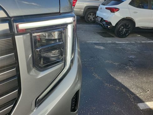 Used 2023 GMC Sierra 1500 AT4 w/ AT4 Premium Package image 6