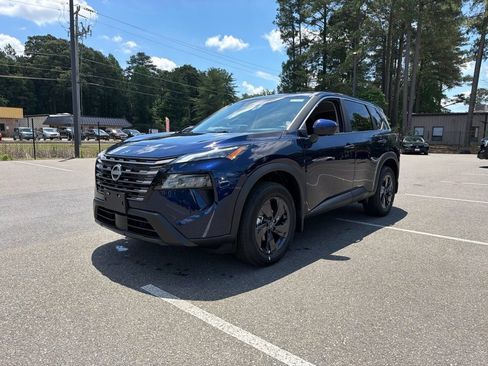New 2026 Nissan Rogue SV w/ Cold Weather Package AWD/4WD image 2