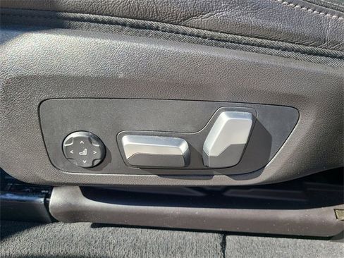 Used 2023 BMW X4 xDrive30i image 26