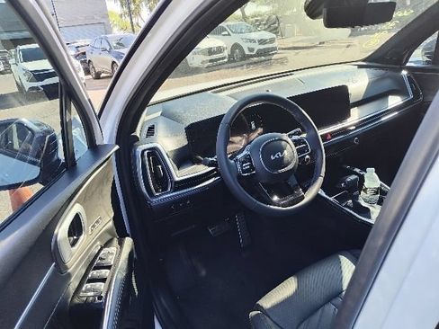 Used 2025 Kia Sorento SX Prestige AWD/4WD image 9