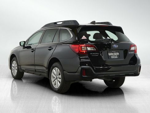 Used 2019 Subaru Outback 2.5i Premium image 3