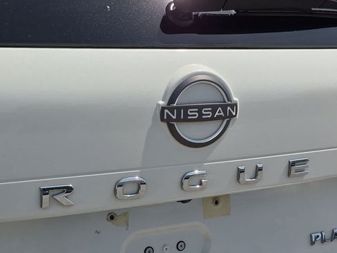 Used 2023 Nissan Rogue Platinum w/ Platinum Premium Package AWD/4WD image 24