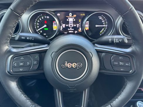Used 2023 Jeep Wrangler Unlimited w/ Cold Weather Group AWD/4WD image 26