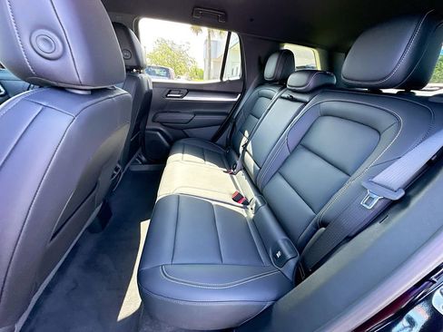 Certified 2025 GMC Terrain Elevation w/ Elevation Premium Package AWD/4WD image 23