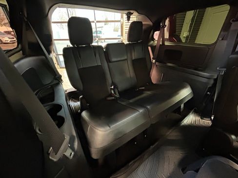 Used 2019 Dodge Grand Caravan SXT image 6