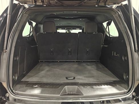 Used 2022 Chevrolet Suburban LT w/ Luxury Package AWD/4WD image 37