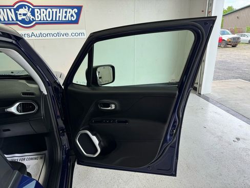 Used 2019 Jeep Renegade Sport AWD/4WD image 24