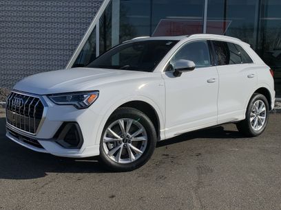 Certified 2025 Audi Q3 2.0T Premium w/ Convenience Package