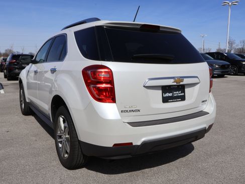 Used 2017 Chevrolet Equinox Premier w/ Enhanced Convenience Package image 5