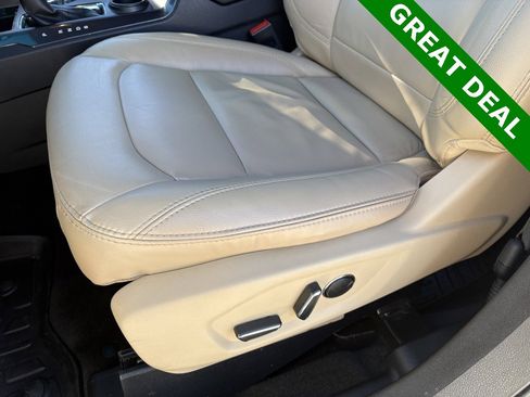 Used 2017 Ford Explorer XLT w/ Equipment Group 202A image 31