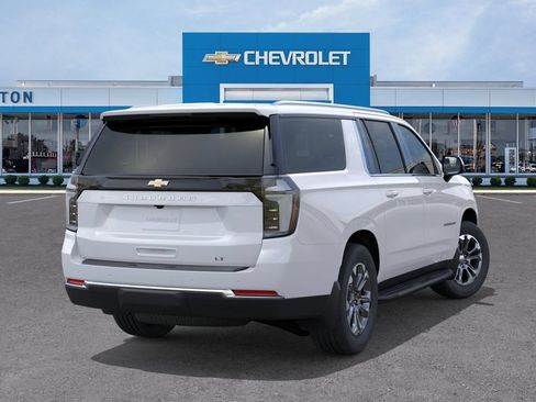 New 2026 Chevrolet Suburban LT w/ Comfort Package AWD/4WD image 4