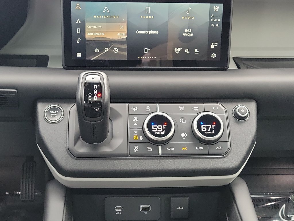Certified 2024 Land Rover Defender 110 S AWD/4WD image 19