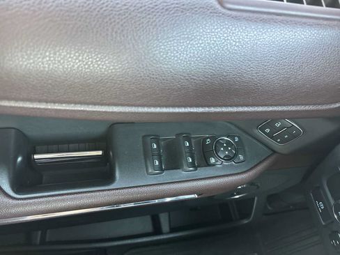 Used 2022 Ford Expedition Limited AWD/4WD image 25