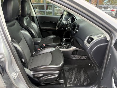 Used 2018 Jeep Compass Latitude w/ Popular Equipment Group image 24