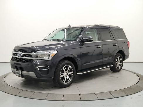 Used 2022 Ford Expedition Limited RWD image 3