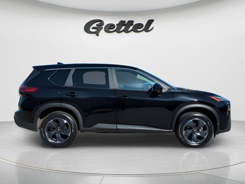 Certified 2024 Nissan Rogue SV image 4