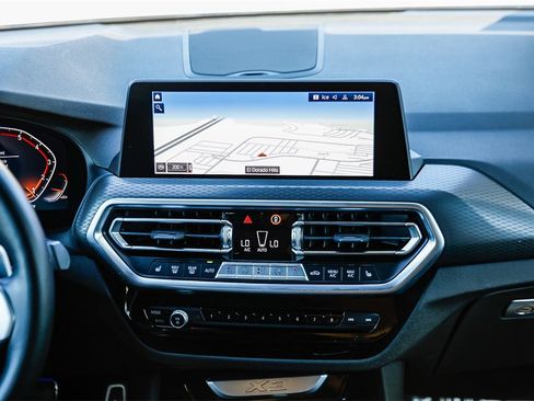 Used 2024 BMW X3 xDrive30i image 11