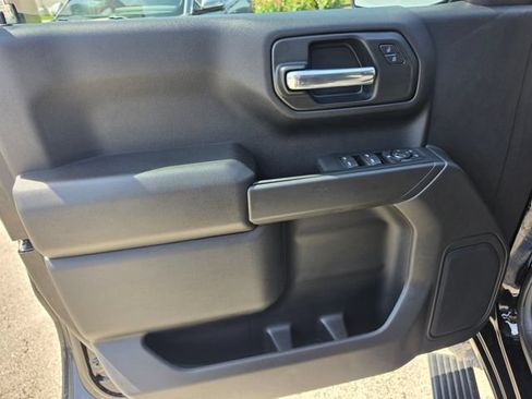 Used 2026 Chevrolet Silverado 1500 Custom Trail Boss AWD/4WD image 17