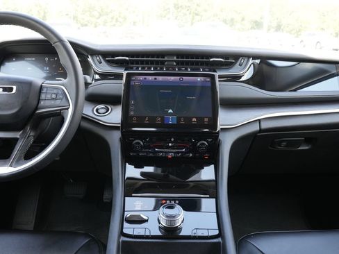 Used 2024 Jeep Grand Cherokee Limited 4xe AWD/4WD image 11