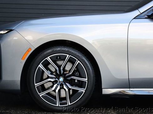 Used 2023 BMW 760i xDrive w/ Executive Package image 13