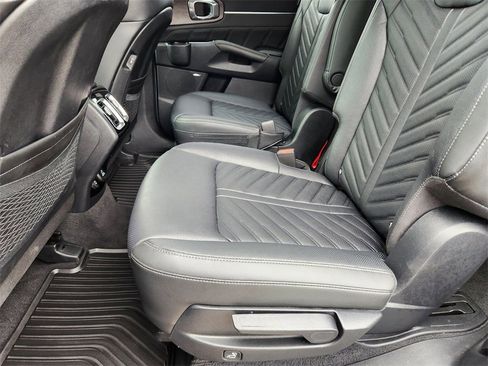 Used 2024 Kia Sorento SX Prestige image 14