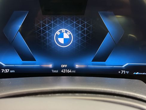 Used 2025 BMW X6 xDrive40i w/ Executive Package AWD/4WD image 23