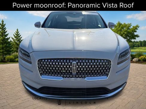 Used 2023 Lincoln Nautilus Reserve AWD/4WD image 11