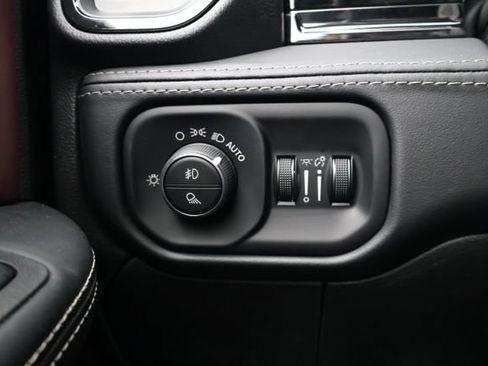 New 2026 RAM 2500 Limited AWD/4WD image 18