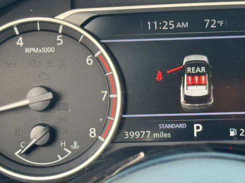 Used 2023 Nissan Rogue SV image 27