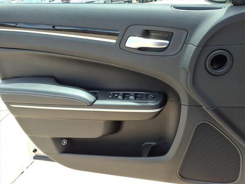 Used 2023 Chrysler 300 S RWD image 17