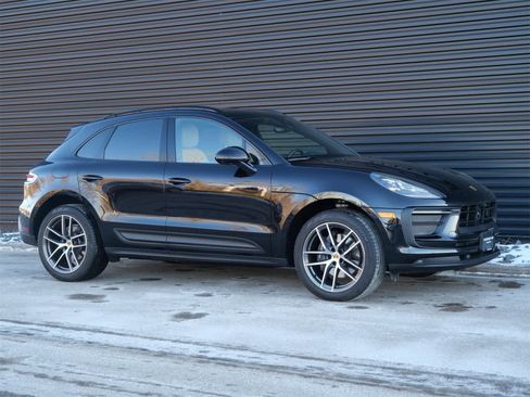 Used 2025 Porsche Macan image 29