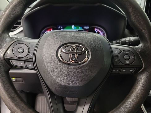 Used 2023 Toyota RAV4 XLE AWD/4WD image 18
