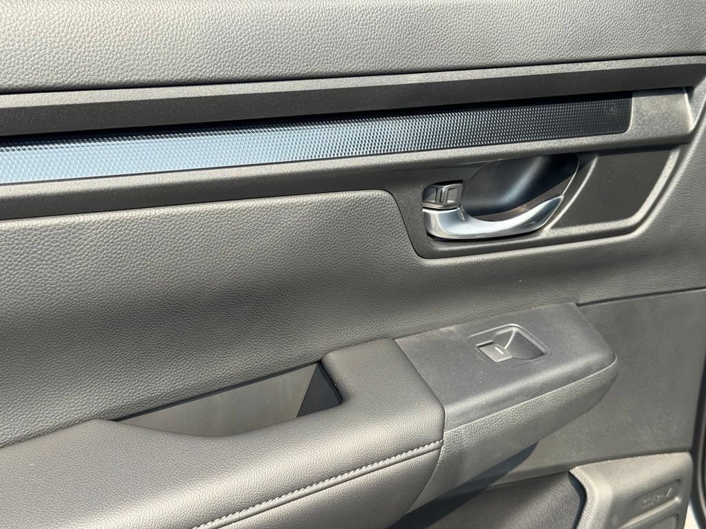Used 2026 Honda CR-V LX image 12