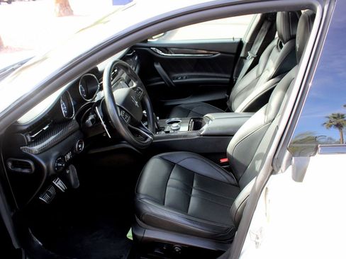 Used 2020 Maserati Quattroporte S GranSport Q4 AWD/4WD image 11