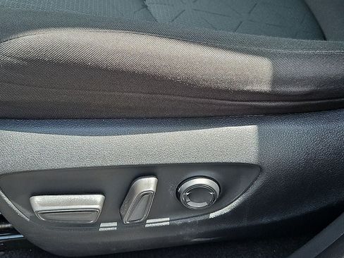Used 2024 Toyota RAV4 XLE FWD image 23