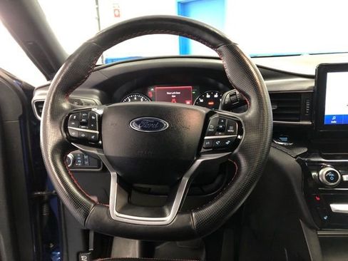 Certified 2022 Ford Explorer ST-Line w/ Class IV Trailer Tow Package image 21