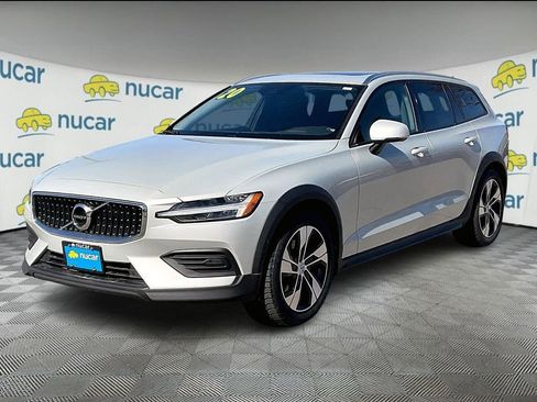 Used 2020 Volvo V60 T5 Cross Country w/ Protection Package image 3