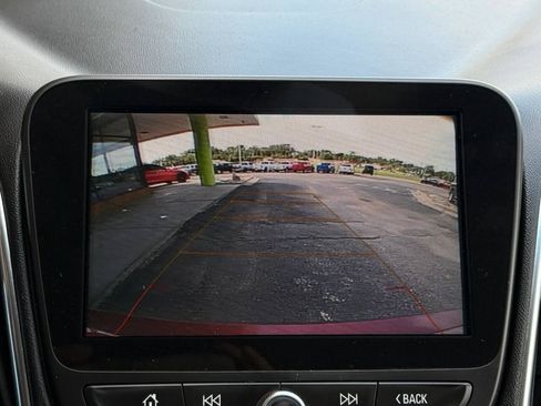Used 2018 Chevrolet Malibu LT FWD image 10