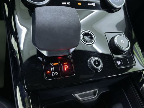 Used 2023 Land Rover Range Rover Sport SE Dynamic image 26