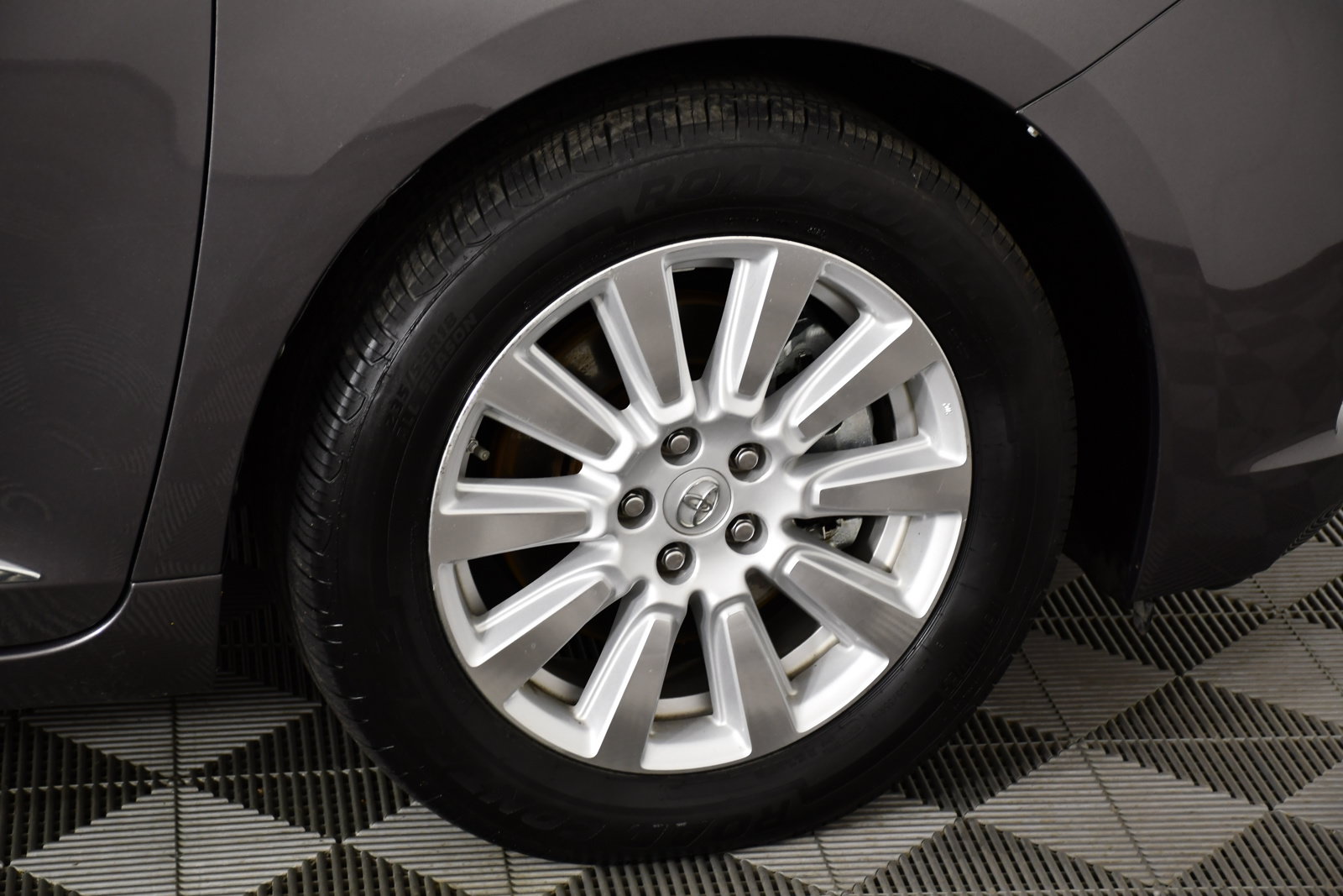 Used 2017 Toyota Sienna XLE Premium AWD/4WD image 51