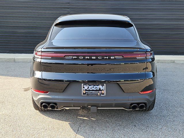 Certified 2026 Porsche Cayenne E-Hybrid Coupe AWD/4WD image 10