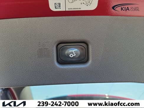 Used 2018 Lincoln MKX Select w/ Select Plus Package FWD image 12