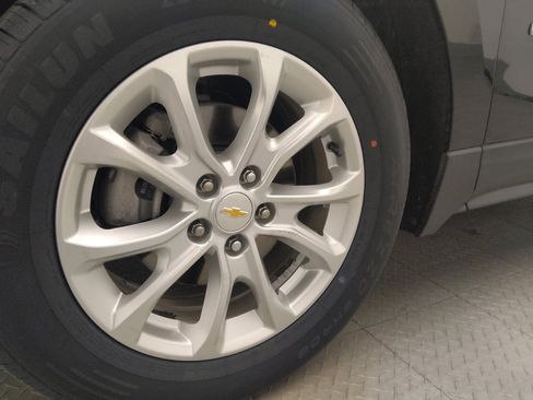 Used 2021 Chevrolet Equinox LT w/ Driver Convenience Package FWD image 31