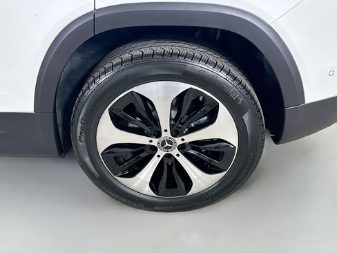 Used 2026 Mercedes-Benz GLB 250 4MATIC image 40