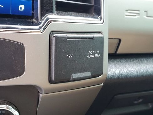 Used 2022 Ford F350 Lariat w/ Chrome Package AWD/4WD image 27