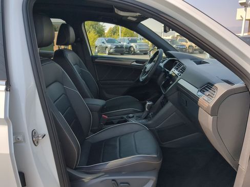 Used 2022 Volkswagen Tiguan SEL R-Line AWD/4WD image 30