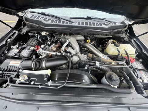 Used 2024 Ford F250 Platinum w/ FX4 Off-Road Package image 10